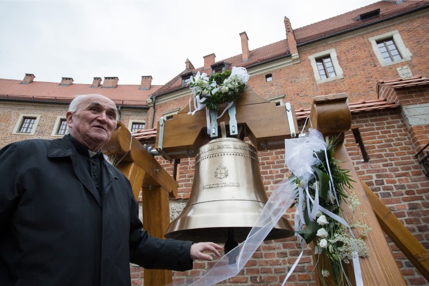 Janusz Bielański – infułat, kanonik gremialny Krakowskiej...