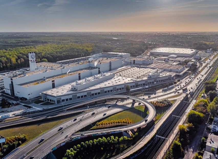 Volkswagen we Wrześni wraca do pracy od poniedziałku