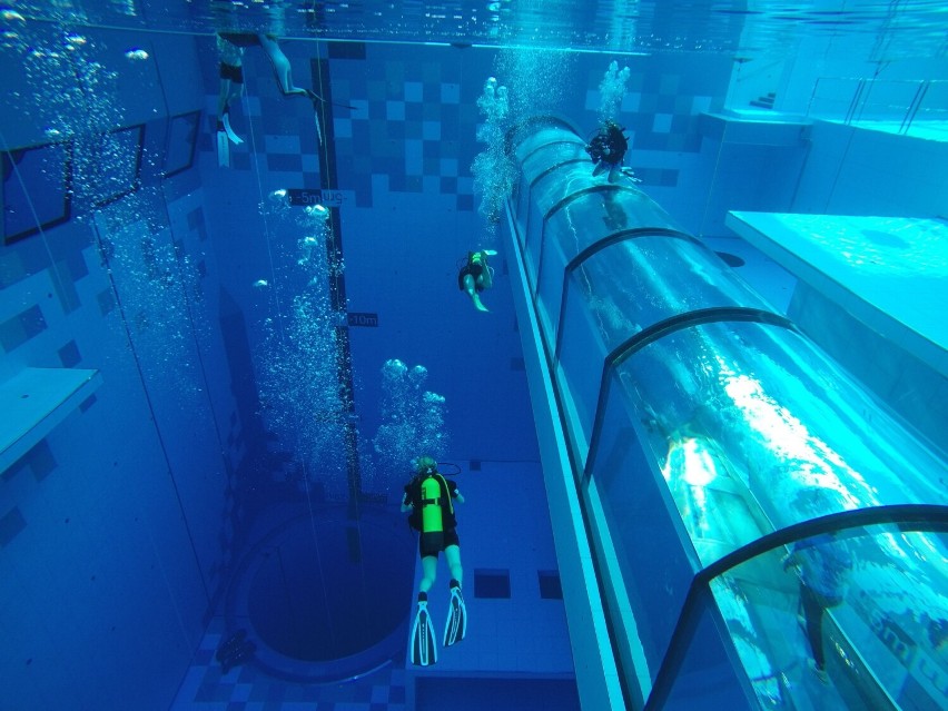 Najgłębszy basen w całej Europie (45 metrów głębokości)...