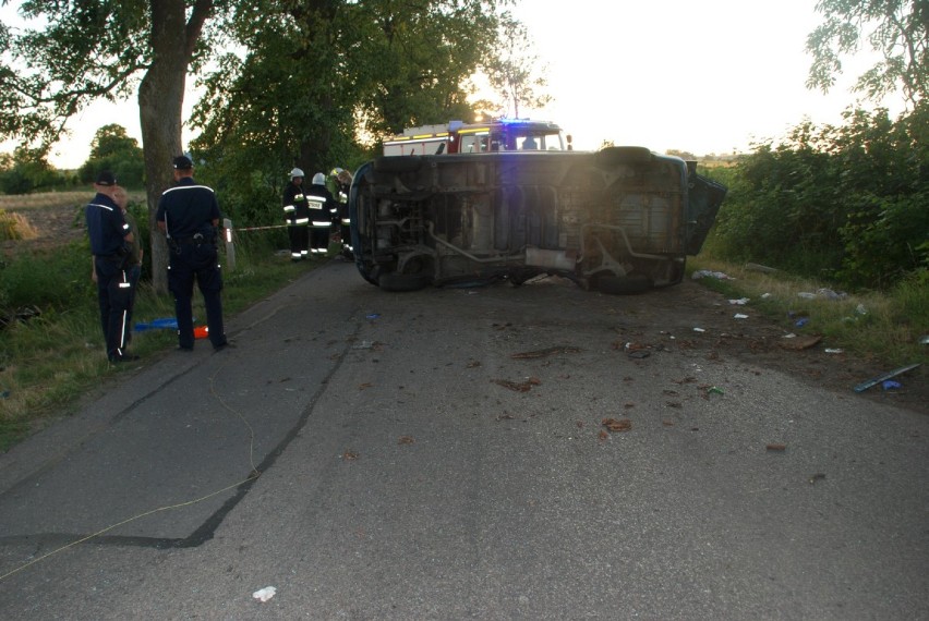 Tragiczny wypadek w Chwarzenku w gminie Stara Kiszewa. Nie żyje 21-letni mężczyzna [ZDJĘCIA]