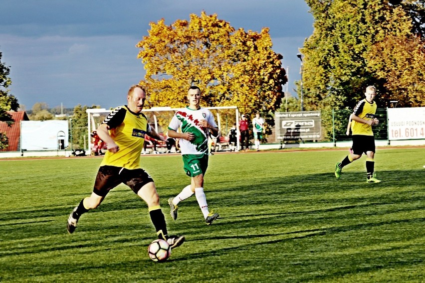 LKS Dąb BOSiR Barcin - LTP Lubanie 2:1 w 10. kolejce 5. ligi kujawsko-pomorskiej [zdjęcia] 