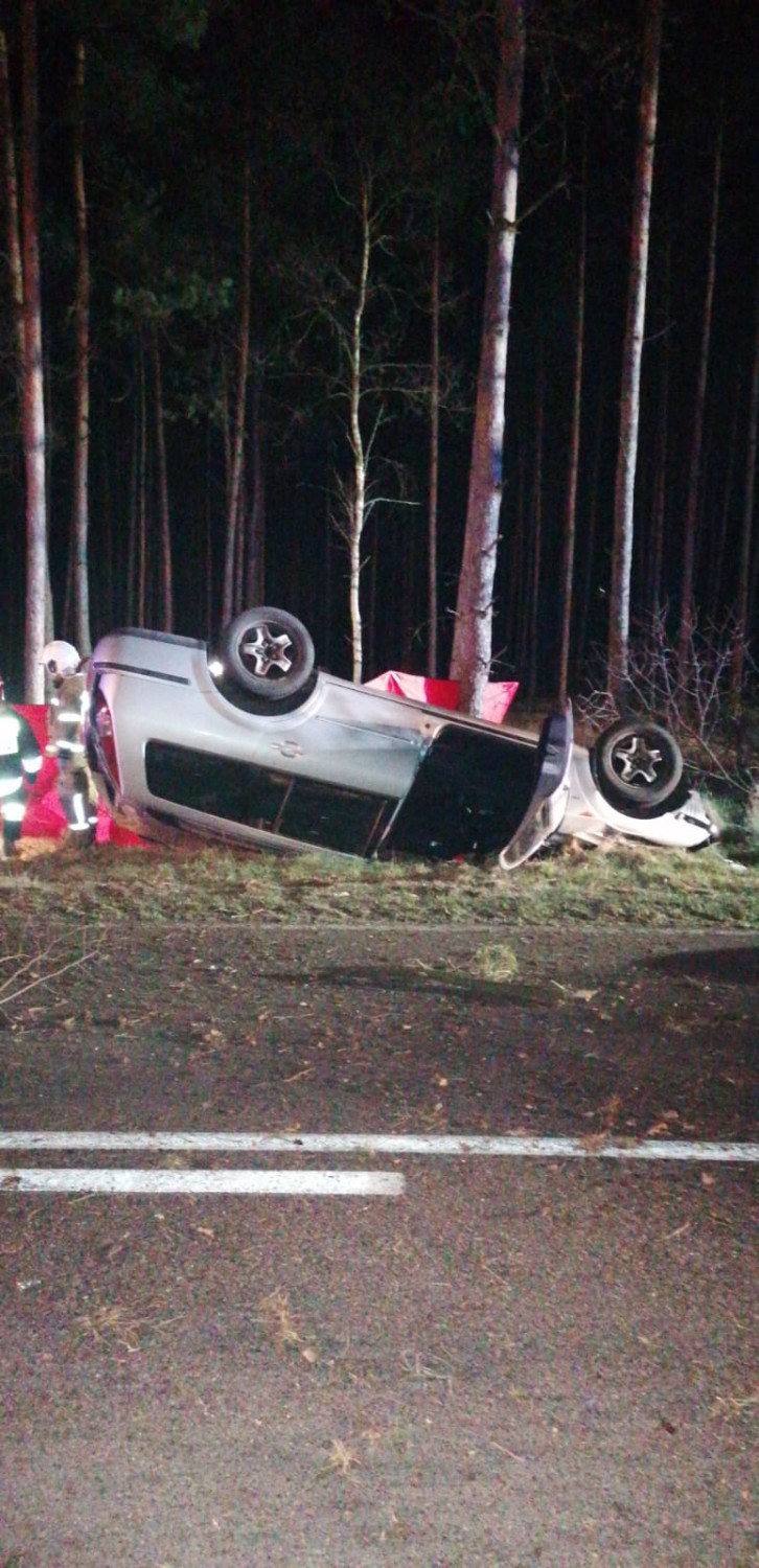 Czarne. Śmiertelny wypadek na drodze wojewódzkiej 201. Zginął 41-letni mężczyzna. 