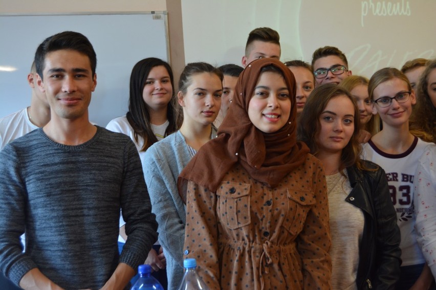 Studenci z Turcji i Algierii w ZSP nr 2 w Piotrkowie