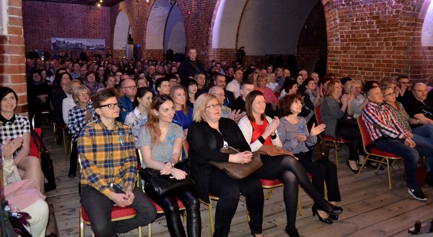 "Pod niemieckimi łóżkami" w Malborku [ZDJĘCIA]. Arciuch, Kasprzykowski i Opania w Karwanie