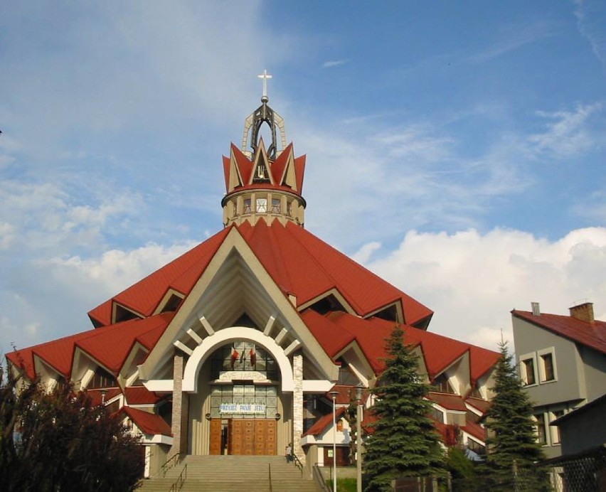 Najbrzydsze kościoły w Polsce - Kościół pw. Miłosierdzia Bożego w Skawinie