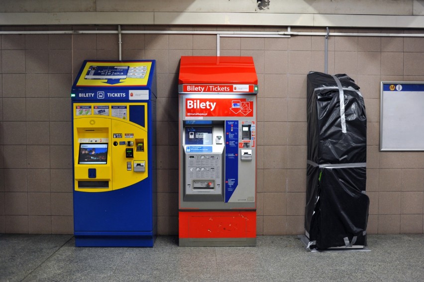 Gotówkomaty znikają. Metro odłączyło prąd, właściciele...