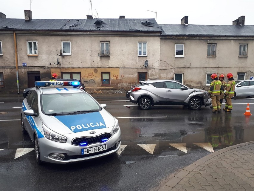 Wypadek u zbiegu ulic Tytoniowej i Limanowskiego w Radomiu. Jedna osoba ranna
