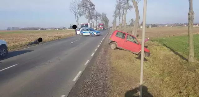 Wypadek na trasie Przasnysz - Bogate. Samochód osobowy zderzył się z motocyklem, 9.02.2020