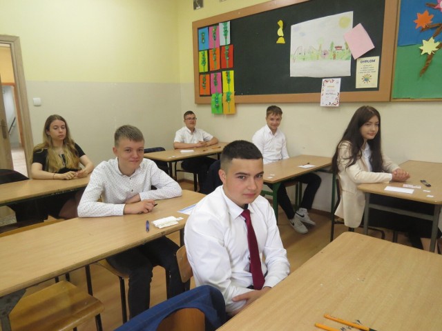 Ósmoklasiści z Zespołu Szkolno-Przedszkolnego nr 2 w Brodnicy w czwartek, 26 maja zmierzyli się na egzaminie z językiem obcym
