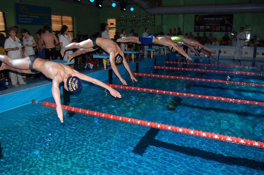 Kartuzy. VI Ogólnopolskie Zawody Pływackie Swim Kaszuby pod patronatem burmistrza Kartuz