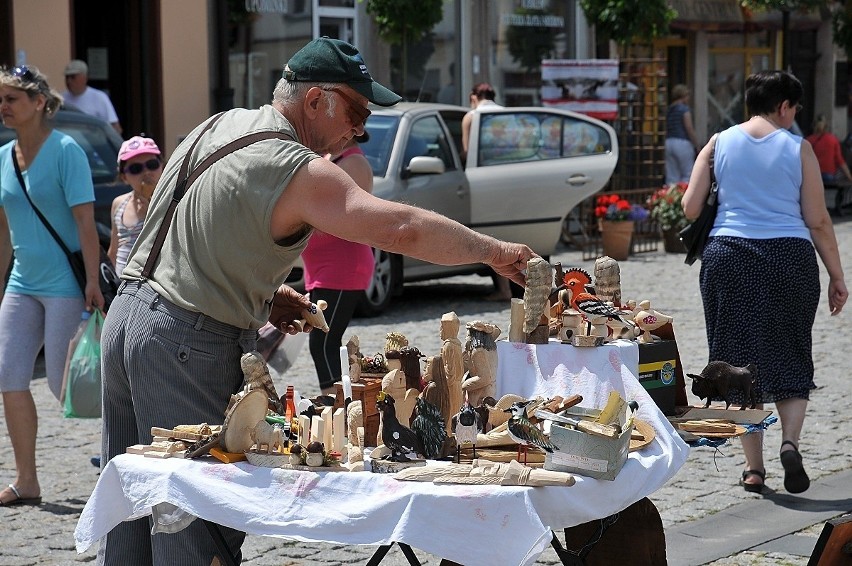 Sobotni pchli targ w Rynku (zdjęcia)
