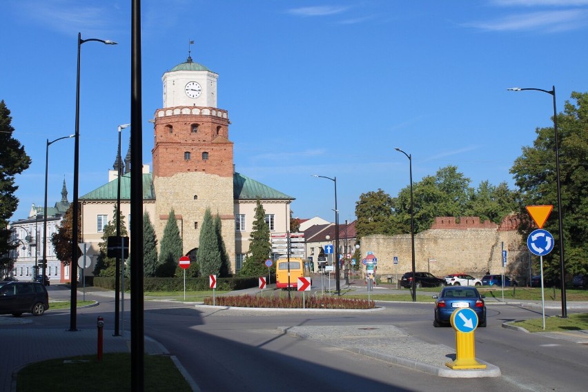 Krakowskie Przedmieście w Wieluniu dawniej i dziś. To jedna z najstarszych ulic w mieście GALERIA ZDJĘĆ