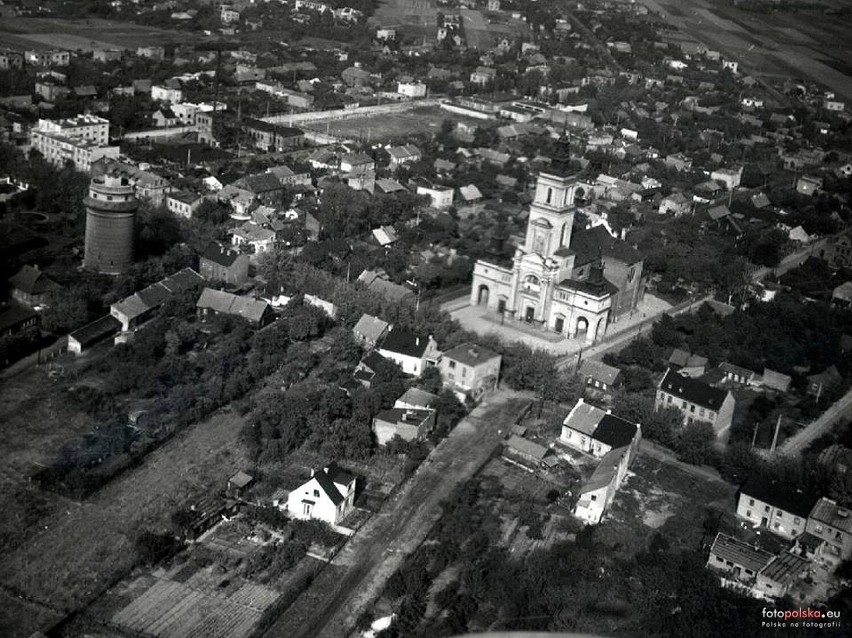 1967 , Radom, Glinice, widok na kościół Najświętszego Serca...