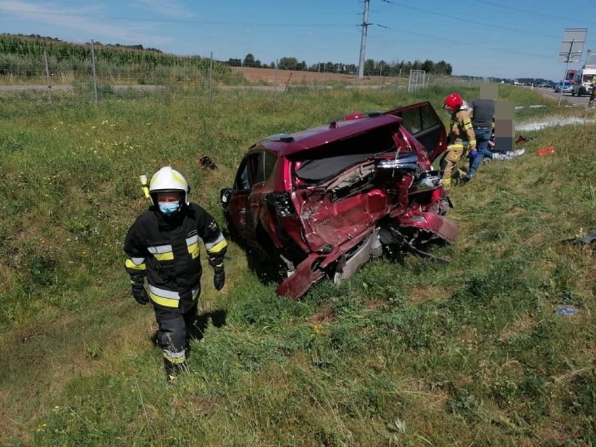 Wypadek na S8. Przy węźle Wrocław Południe zderzyły się 4 samochody. Wśród rannych jest dziecko [ZDJĘCIA]