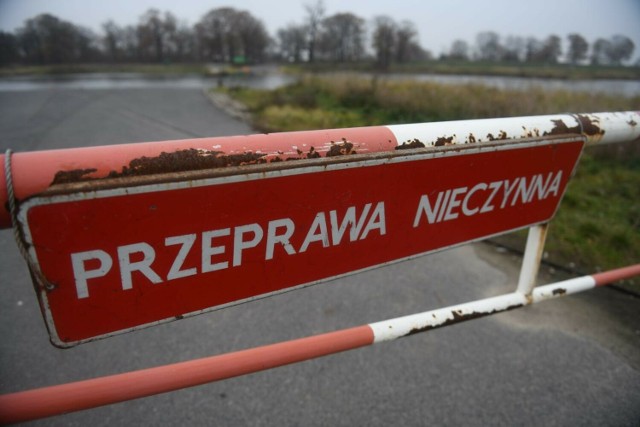 02.12.2022. gmina zabor bojadla przewoz milsko prom przeprawa promowa zamknieta 
fot. mariusz kapala / gazeta lubuska / polska press