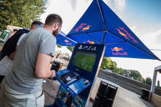 Red Bull Nocne Granie 2016. Pasjonaci gier spotkali się w Cudzie Nad Wisłą [ZDJĘCIA]