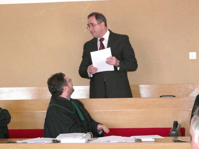 Zenon Rzeźniczak został przez sąd I instancji uniewinniony z zarzutu brania łapówek, ale uznany winnym m.in. nadużywania władzy