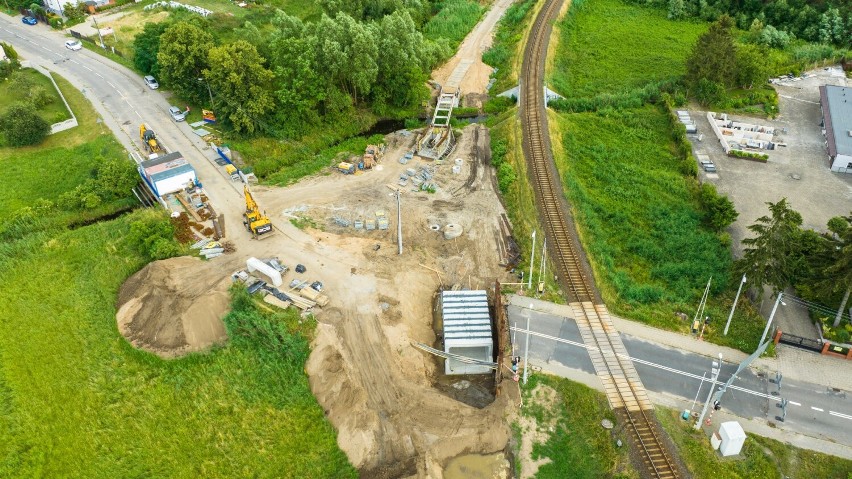 Wągrowiec. Trwa budowa ścieżki rowerowej w Wągrowcu. Janowiecka nadal zamknięta 