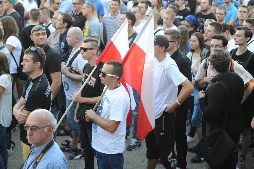 Protesty przeciwko uchodźcom w Poznaniu [ZDJĘCIA]
