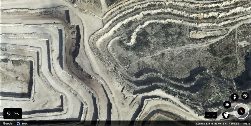 Na zdjęciach Google Earth kopalnia kamienia wapiennego w...
