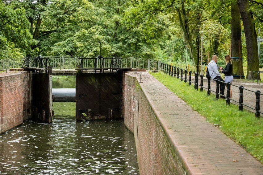 Przypomnijmy, że kanał zbudowano w 1774 roku i jest - razem...