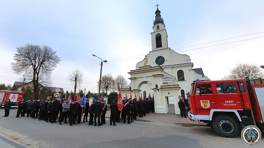 Prawie 150 strażaków z powiatu łomżyńskiego modliło się w Nowogrodzie [zdjęcia]