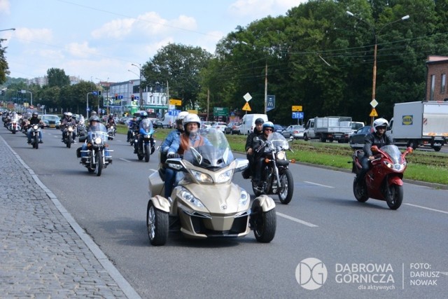 Motoserce 2021 w Dąbrowie Górniczej 

Zobacz kolejne zdjęcia/plansze. Przesuwaj zdjęcia w prawo - naciśnij strzałkę lub przycisk NASTĘPNE