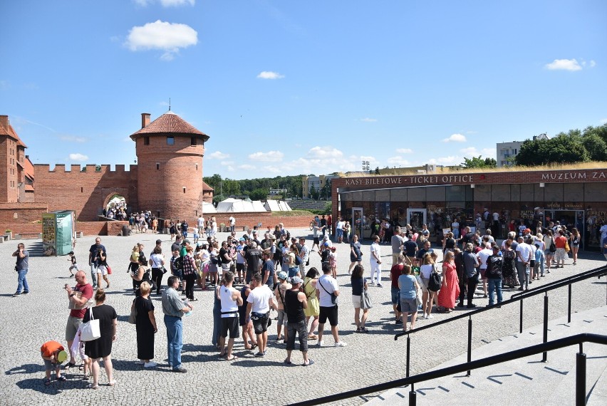 Malbork. Jarmark Rzemiosł Średniowiecznych przy zamku. Warto przyjść, porozmawiać i kupić