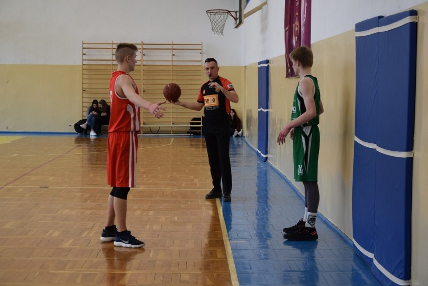 W derbach SKM Zastal po dogrywce pokonał MKK Basket [ZDJĘCIA, WIDEO]