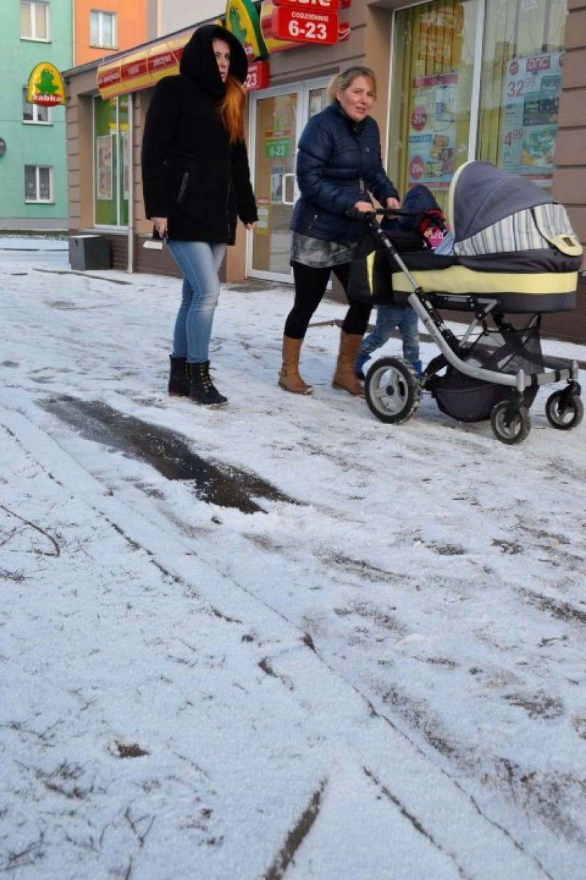 Nowy Dwór Gdański. Trudne warunki do jazdy to efekt...