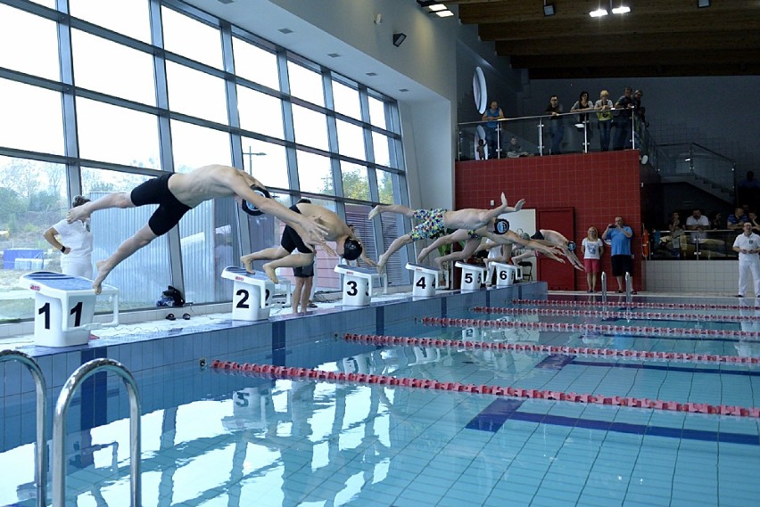 Nakielska Liga Pływania z ogromnym sukcesem. W zawodach udział wzięło aż 125 pływaków! [zdjęcia] 