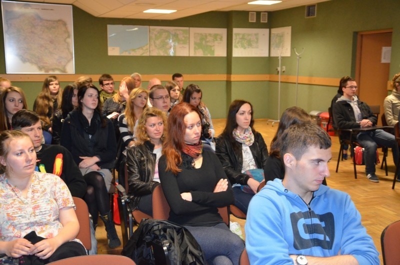 Studenci WSO z Wrocławia odwiedzili 25. Brygadę Kawalerii Powietrznej w Tomaszowie [ZDJĘCIA]