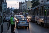 Wrocław: Potrącenie na Traugutta. Mężczyzna wyskoczył z tramwaju (ZDJĘCIA)