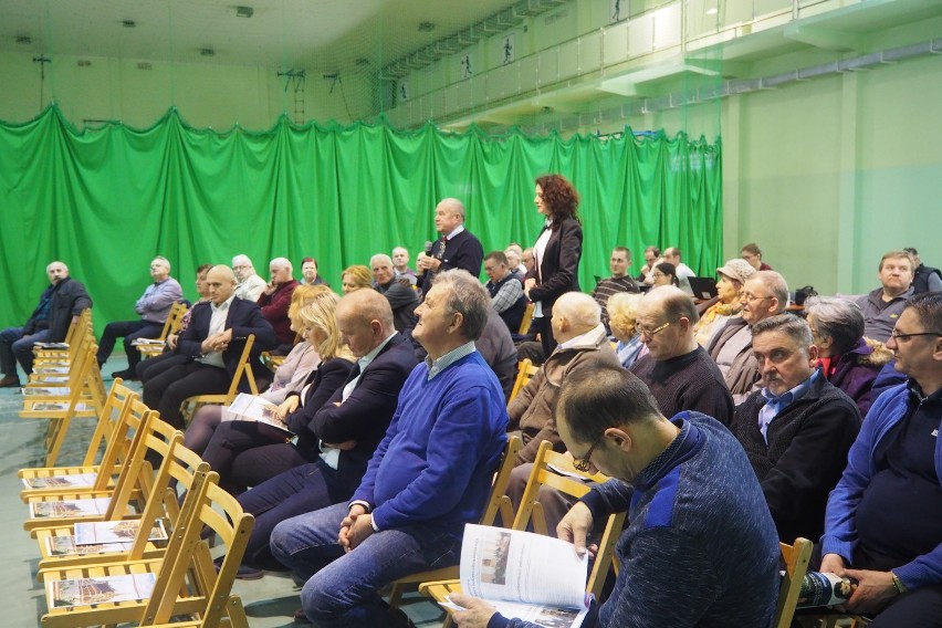 Burmistrz spotykał się już z mieszkańcami pięciu dzielnic....