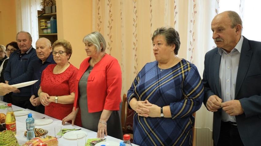 Wigilia seniorów z Polskiego Związku Emerytów w Leśniowicach. Zobacz zdjęcia