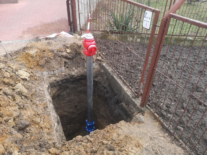 Wymiana hydrantów na osiedlu Błonie w Kościanie FOTO 