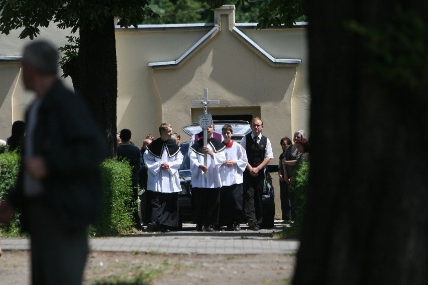 Pogrzeb dwumiesięcznego Dawida z Zabrza Biskupic. Prokuratura podejrzewa ojca o śmiertelne pobicie