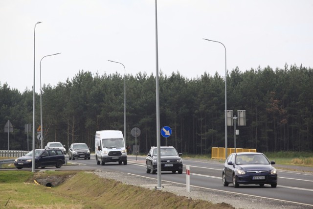 21 czerwca 2019 w Płazowie (powiat tucholski) uroczyście otwarto zmodernizowaną drogę wojewódzką łączącą Świecie z Tucholą. Koszt inwestycji to 72 miliony złotych.