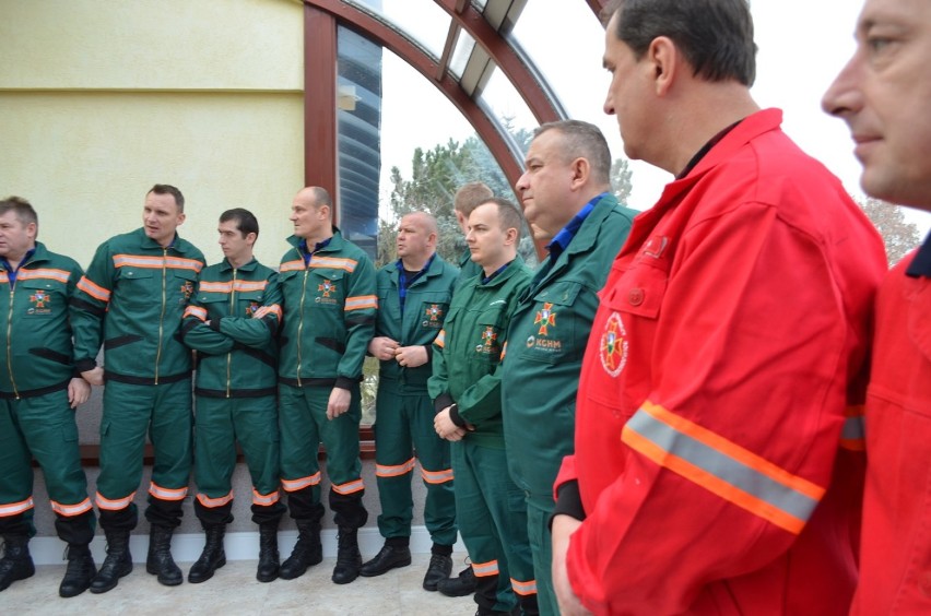Premier Morawiecki dziękował ratownikom z KGHM. Odwiedził też górników w szpitalu
