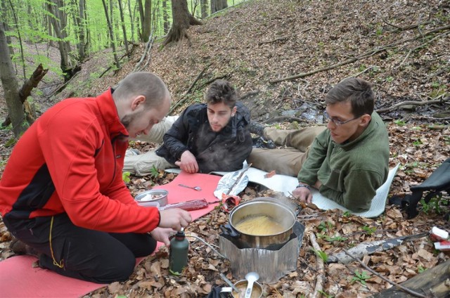 Doświadczenie wyprawowe uczestnicy zdobywali m. in. w polskich górach oraz w Gruzji