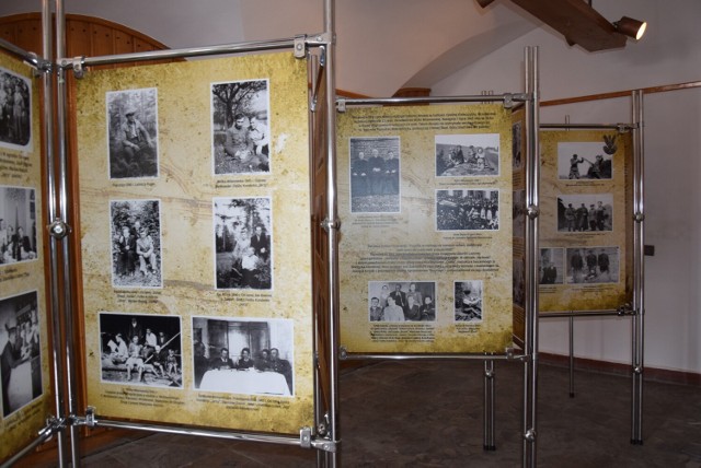 Ekspozycja w Muzeum Historii Polskiego Ruchu Ludowego w Sandomierzu to 24  plansze, na których  umieszczono reprodukcje zdjęć wykonanych przez partyzanta ppor. Feliksa Konderko ps. „Jerzy".