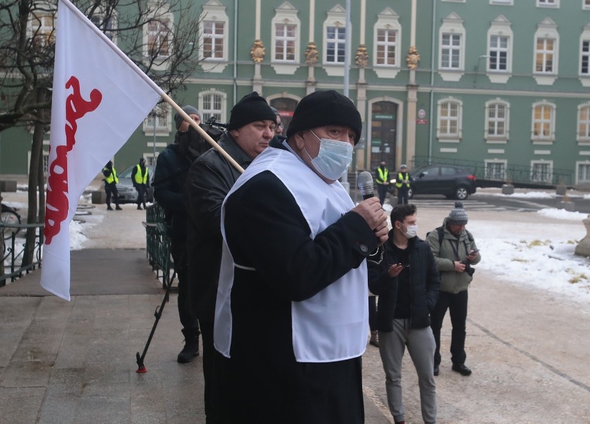 Kolejny protest pracowników i związkowców ze Szczecina...