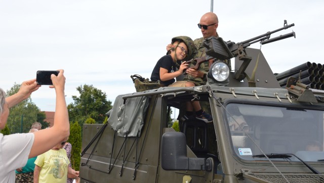 Na pikniku wojskowym w Tucholi bawiły się całe rodziny