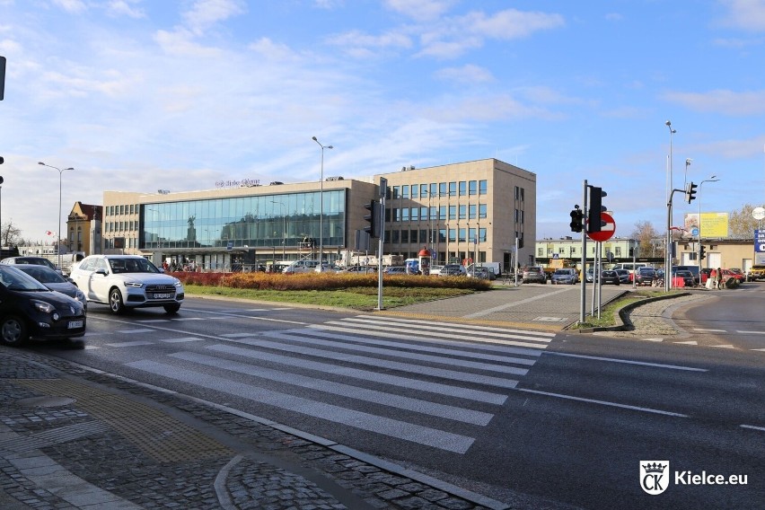Nowe przejście dla pieszych między dworcami w Kielcach. Zobacz zdjęcia 