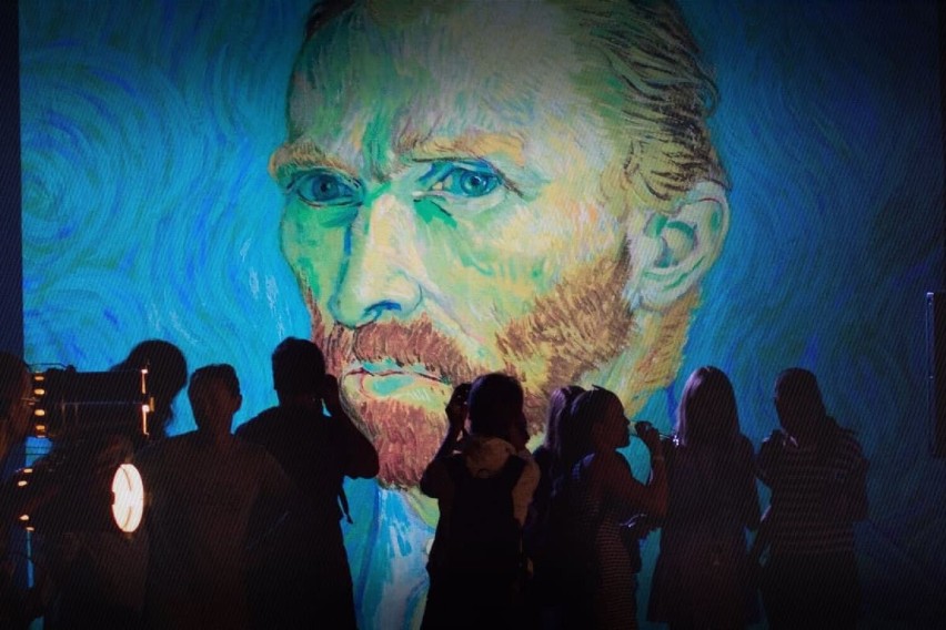 Zapomnij o tradycyjnym zwiedzaniu i zanurz się w świecie obrazów van Gogha. W Warszawie otwiera się niezwykła multisensoryczna wystawa