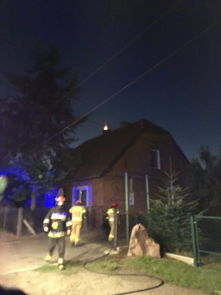 Pożar sadzy w kominie. Interweniowali strażacy z Sycowa!