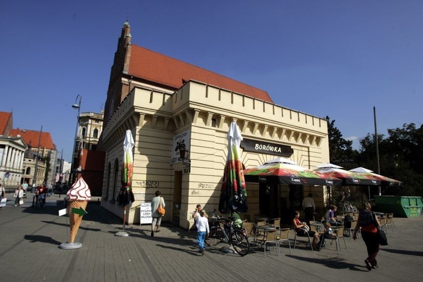 Café Borówka mieści się w atrakcyjnym punkcie miasta przy...
