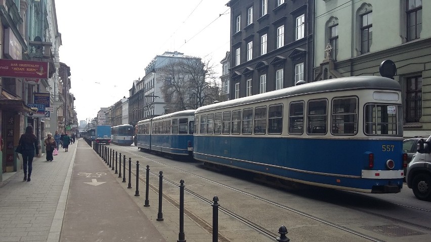 Kraków.  wykoleił się tramwaj linii 3 w centrum miasta