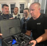 OSP Karlikowo ma kamerę termowizyjną. Strażacy z gminy Krokowa sami uzbierali na nią pieniądze. Ale nie byłoby sprzętu bez pomocy | ZDJĘCIA