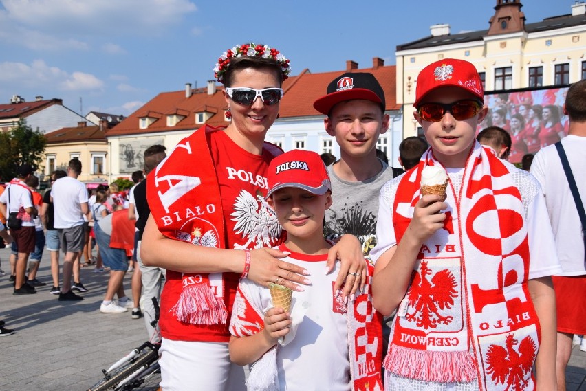 Polska gola! Oświęcimianie kibicują biało-czerwonym i mocno trzymają kciuki po samobójczym golu
